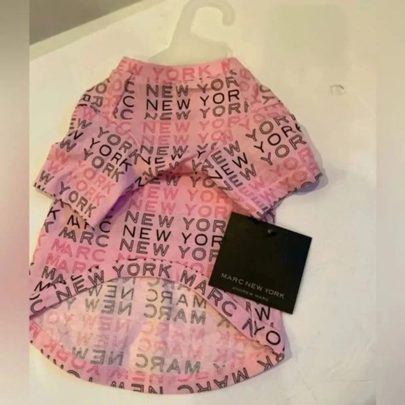 NWT ANDREW MARC PINK LOGO DOG TEE SIZE EXTRA SMALL - Picture 4 of 4